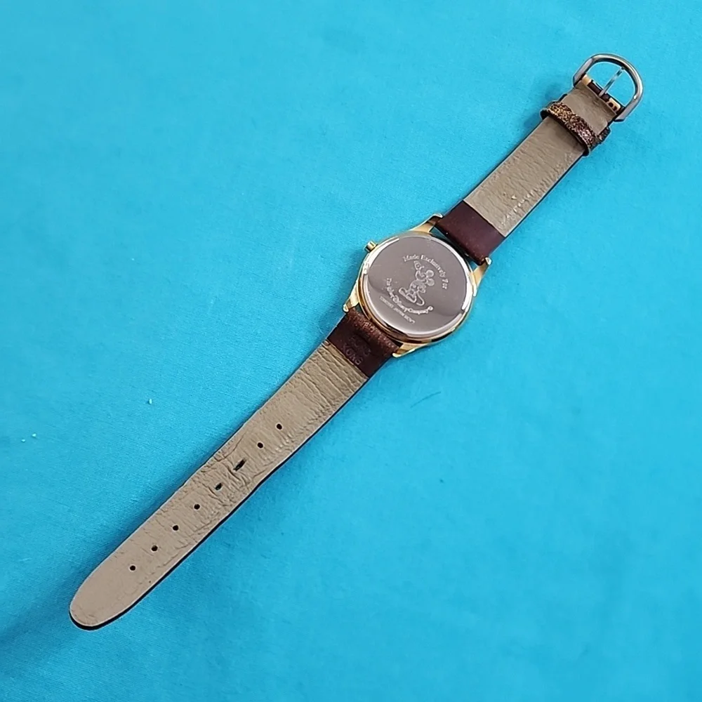 Vintage Rare Disney Gold Print Strap Goofy Watch